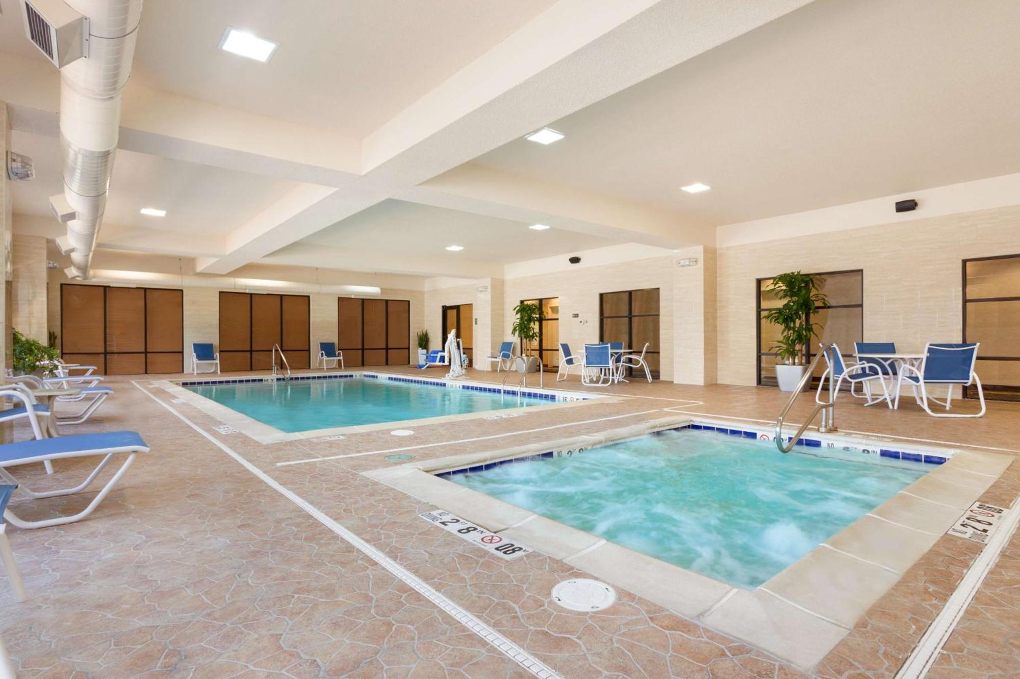 Hampton Inn & Suites Detroit/Chesterfield Εξωτερικό φωτογραφία